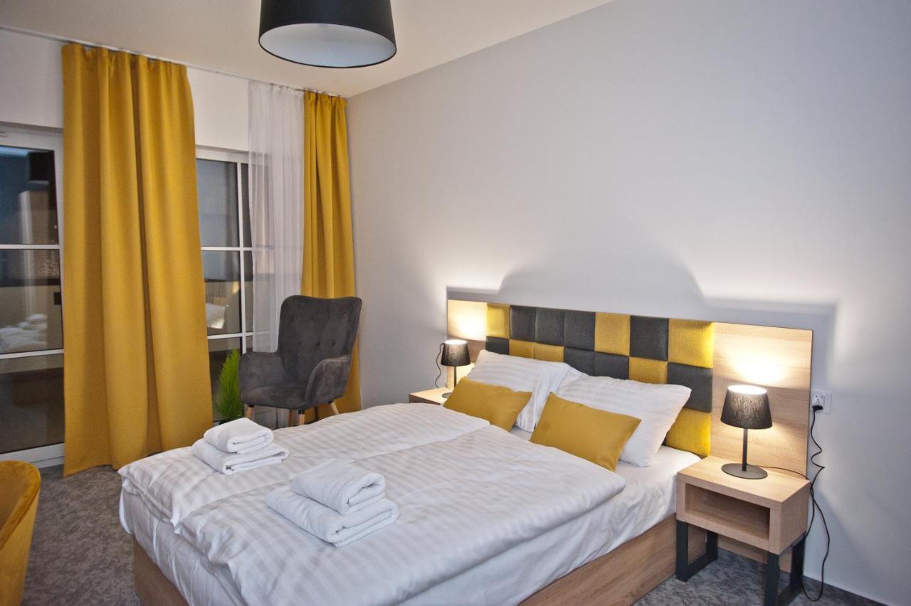 Aparthotel Gostyn Екстериор снимка