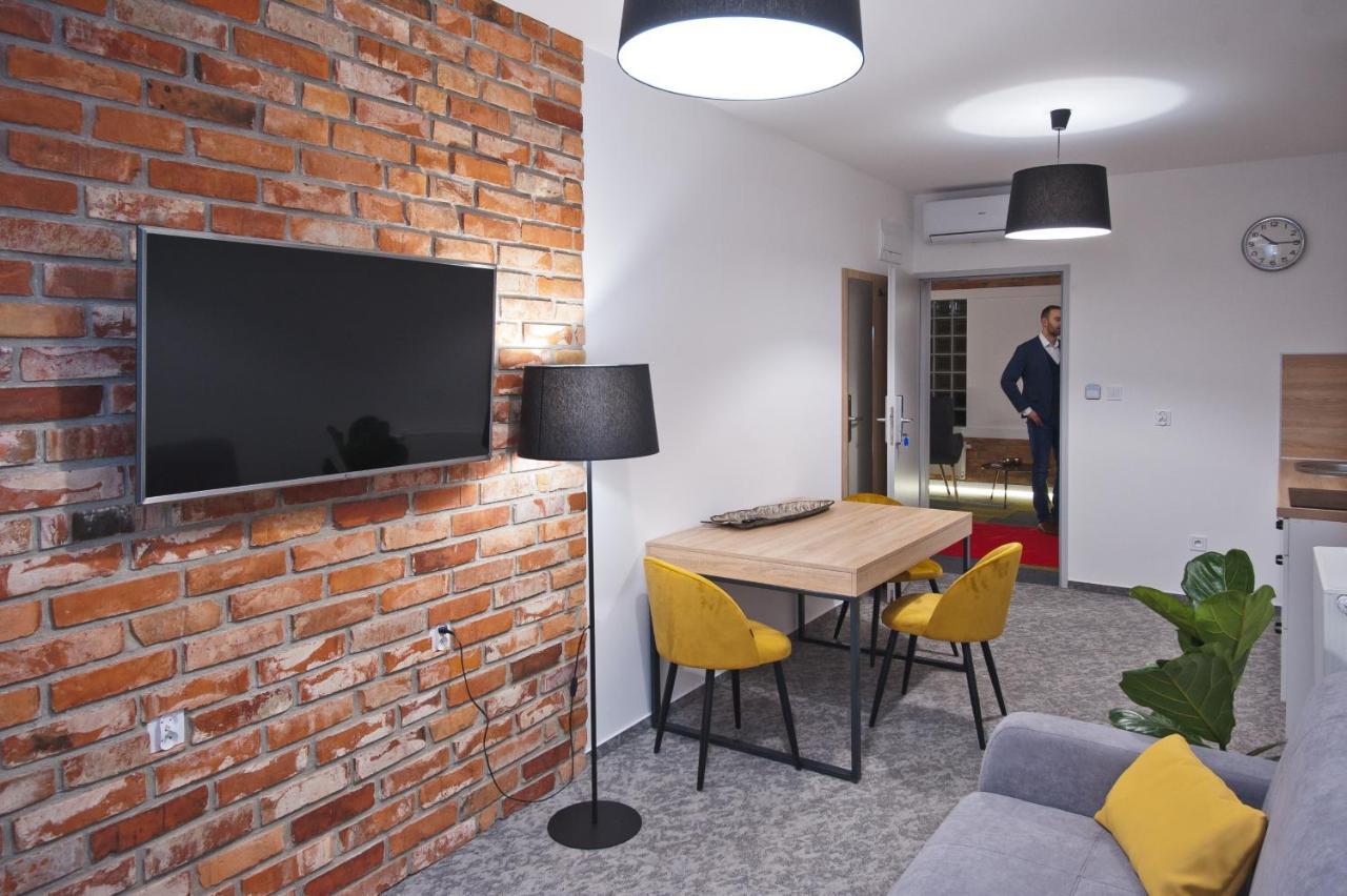 Aparthotel Gostyn Екстериор снимка