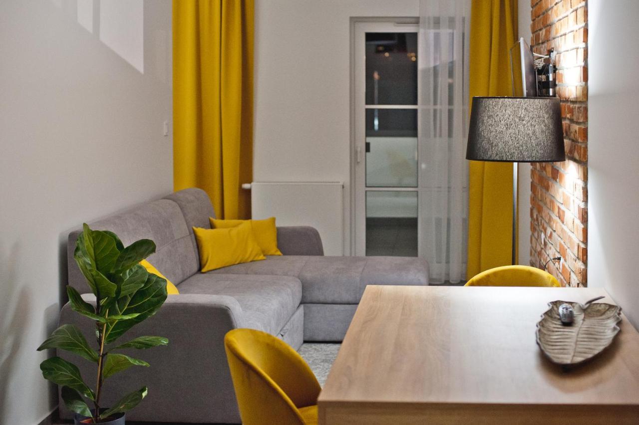 Aparthotel Gostyn Екстериор снимка