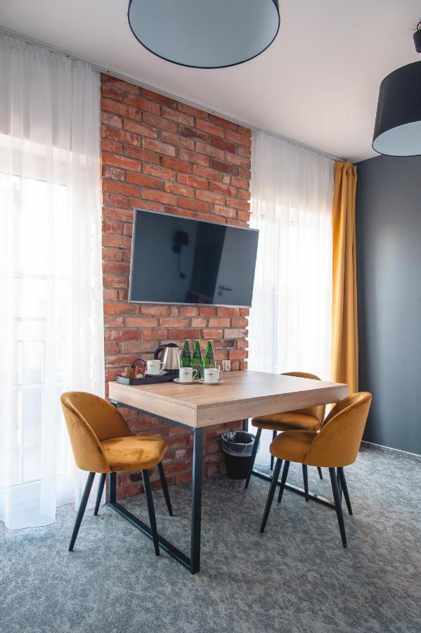Aparthotel Gostyn Екстериор снимка