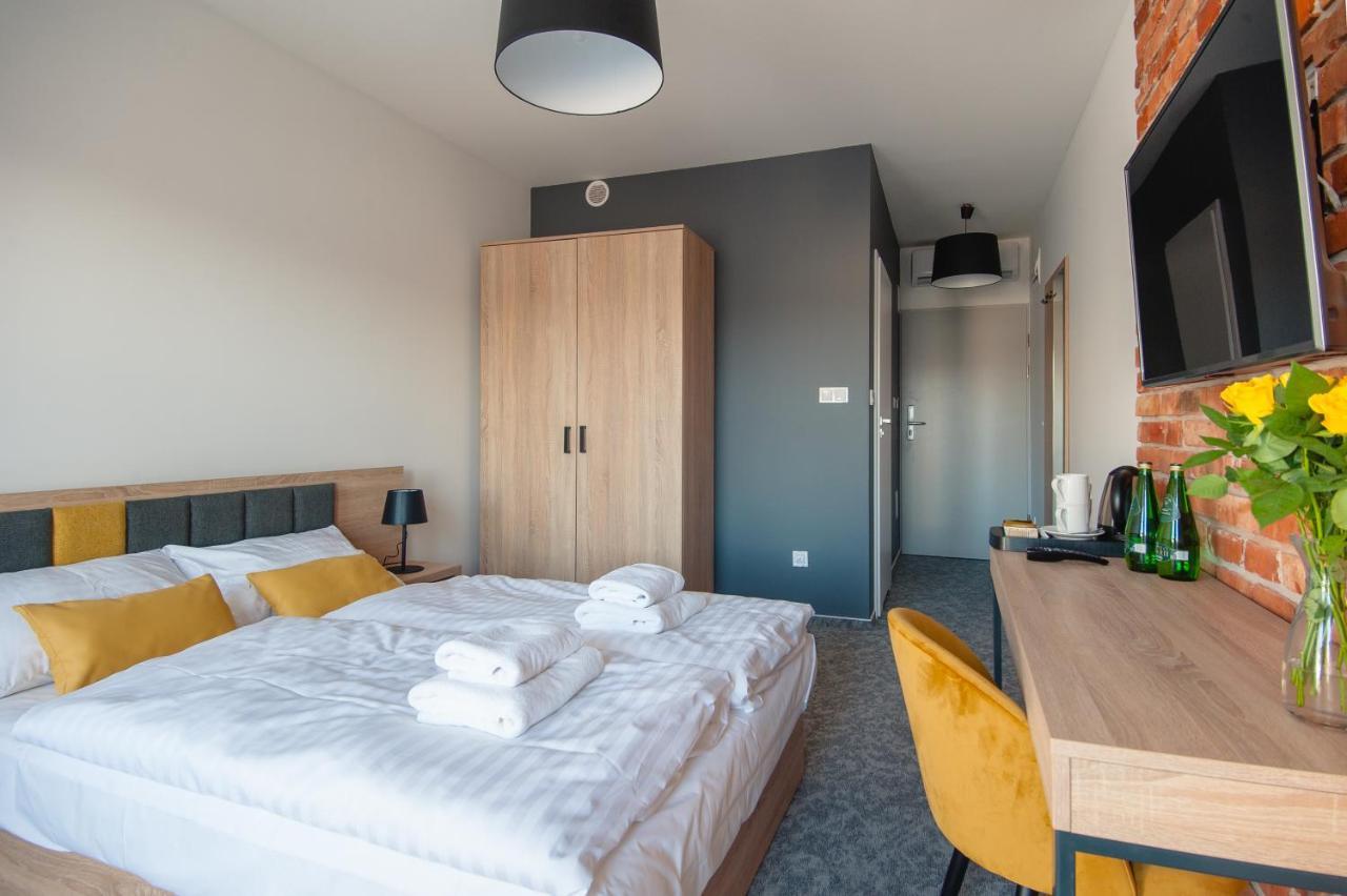 Aparthotel Gostyn Екстериор снимка